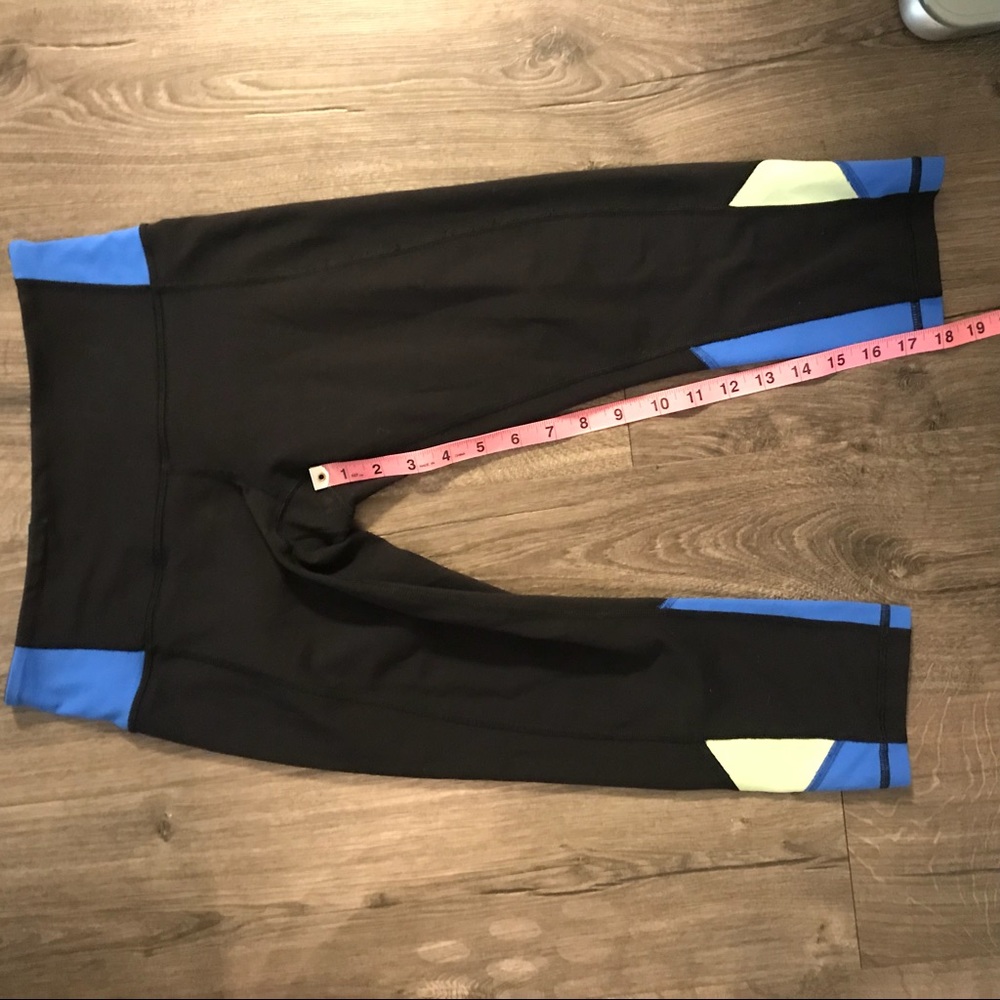 Lululemon Crops - Picture 7 of 7